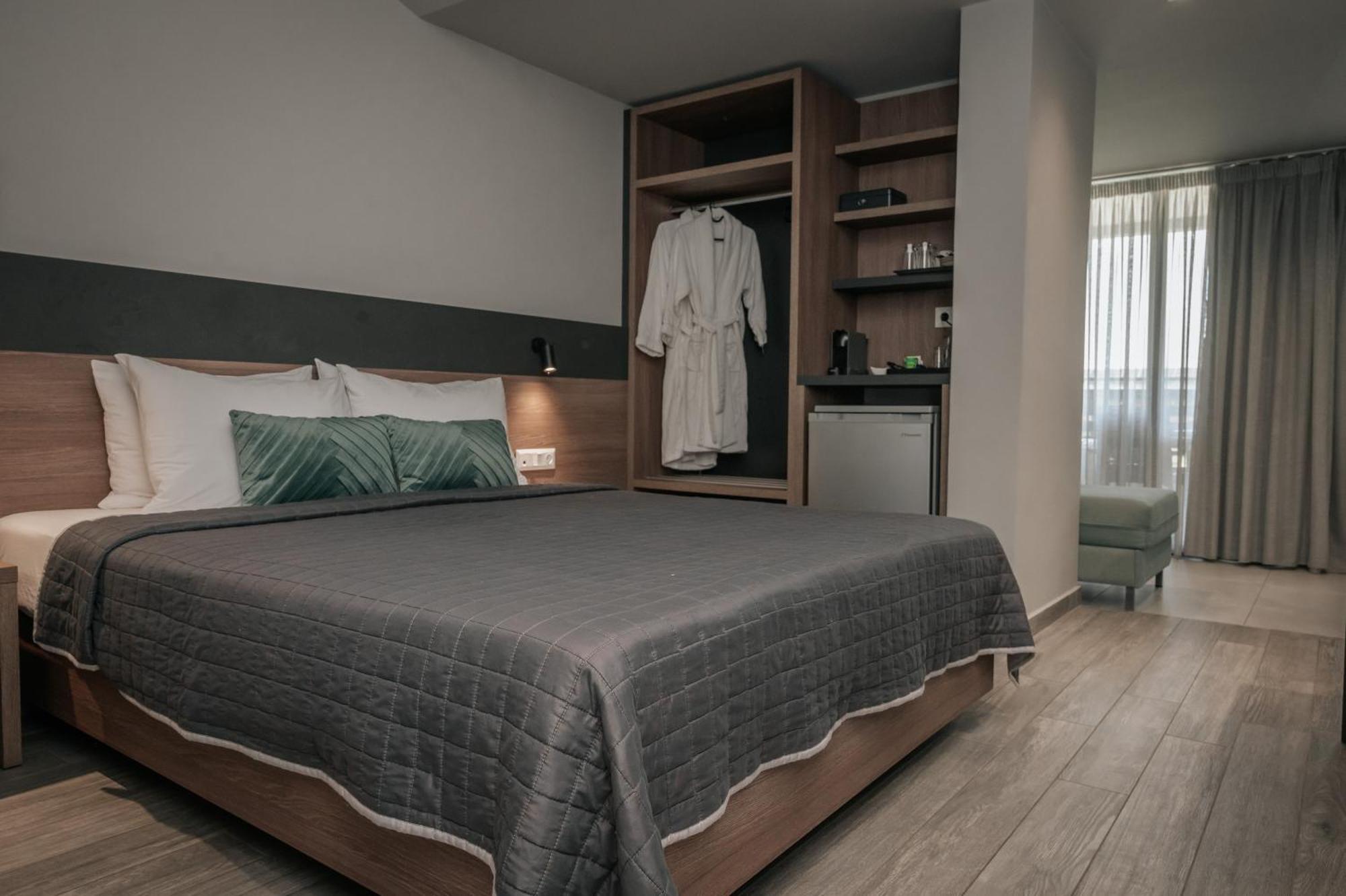 Elizabeth Queen Luxury Rooms Paralía Exterior foto
