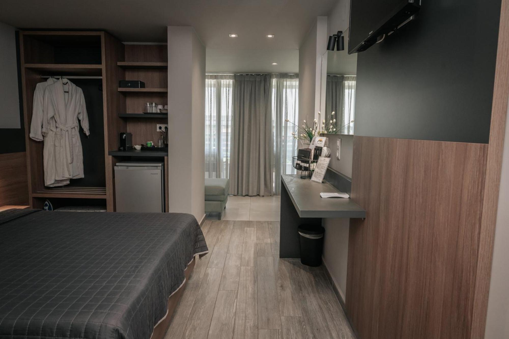 Elizabeth Queen Luxury Rooms Paralía Exterior foto