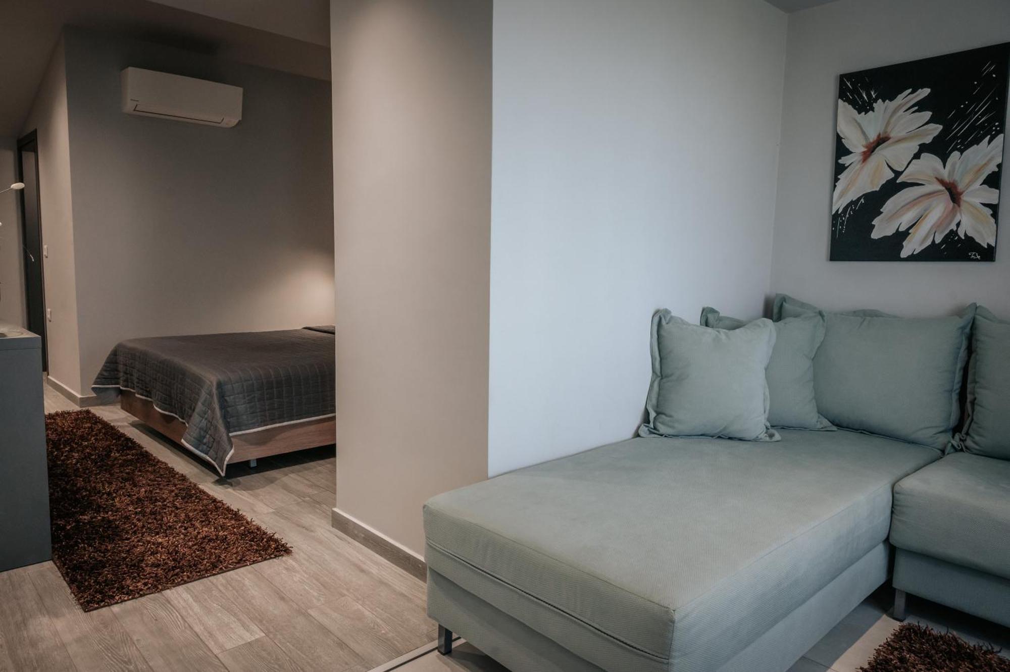 Elizabeth Queen Luxury Rooms Paralía Exterior foto