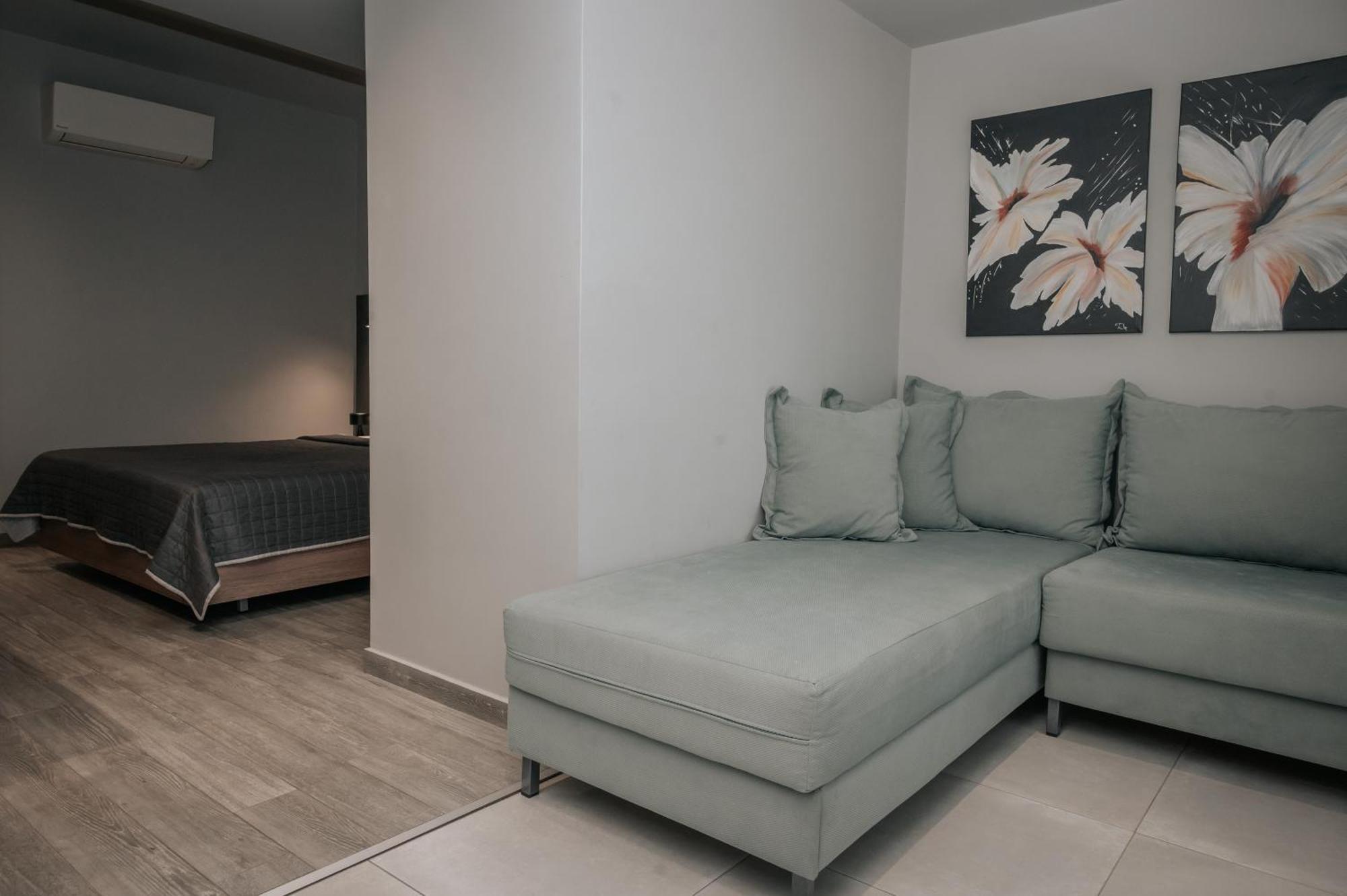 Elizabeth Queen Luxury Rooms Paralía Exterior foto