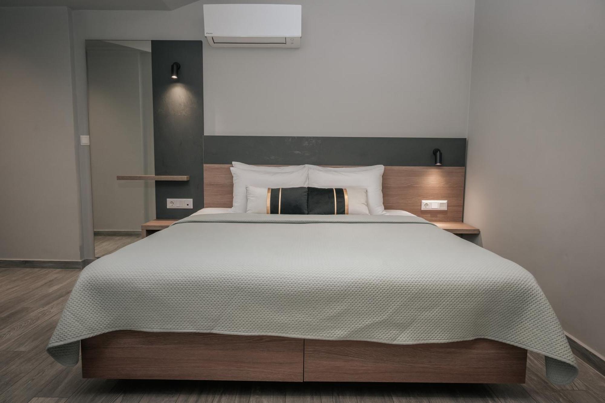 Elizabeth Queen Luxury Rooms Paralía Exterior foto